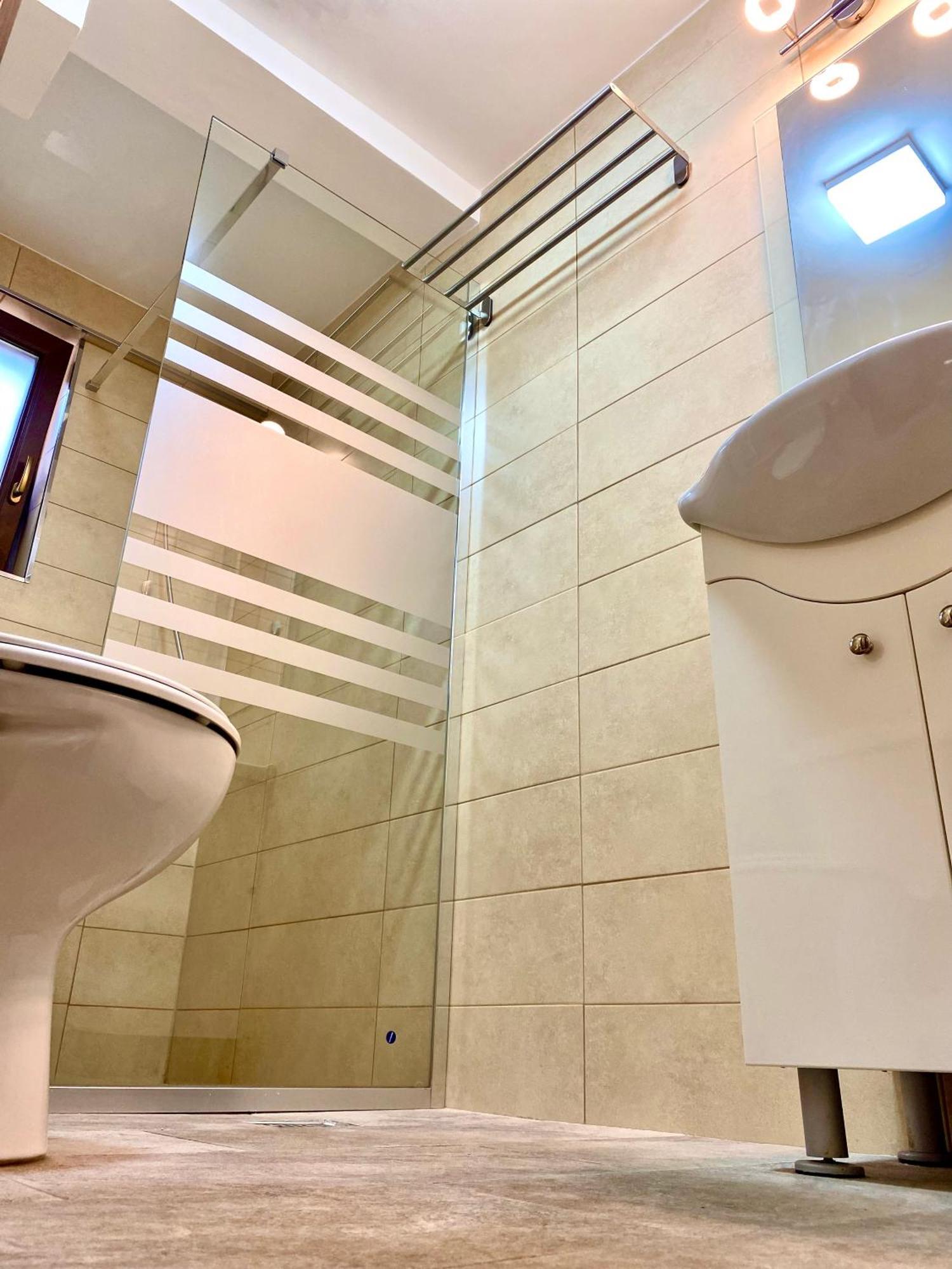 Casa Topazz Târgu Jiu Zewnętrze zdjęcie